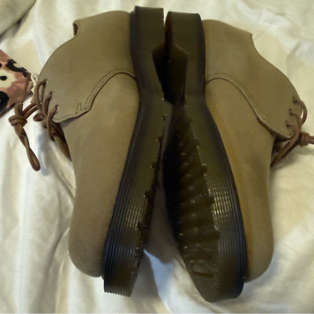 NWT Dr. Martens khaki canvas oxfords - Picture 4 of 9